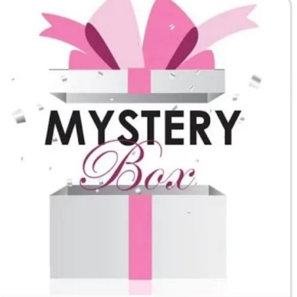 Try something new? Get 4 hand-picked, stylish items in this Mystery Box,SizeM - Picture 1 of 2